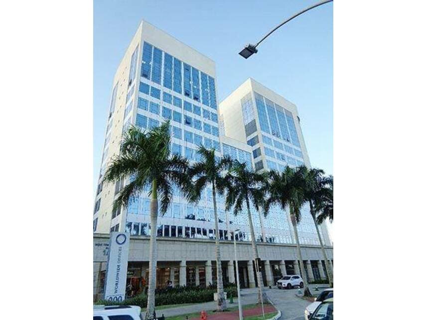 Foto 2 de 3: Comercial em leilão em Rio De Janeiro - RJ — Sala Comercial à venda em leilão