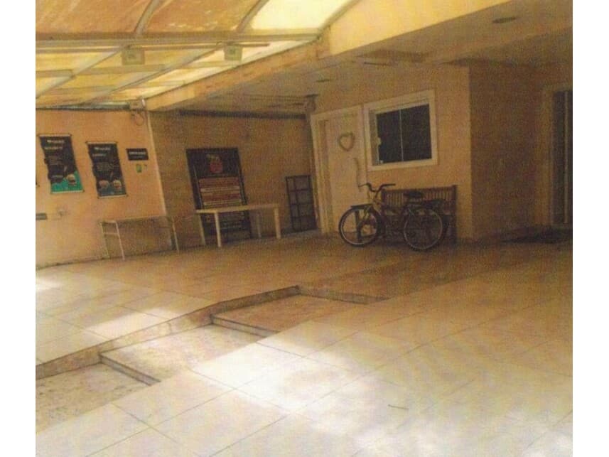 Foto 2 de 7: Casa em leilão em Guarujá - SP — Sobrado à venda em leilão