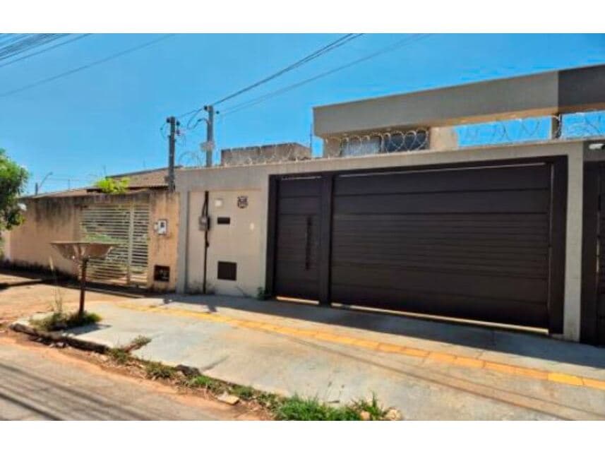 Foto 3 de 3: Casa em leilão em Goiânia - GO — Casa à venda em leilão