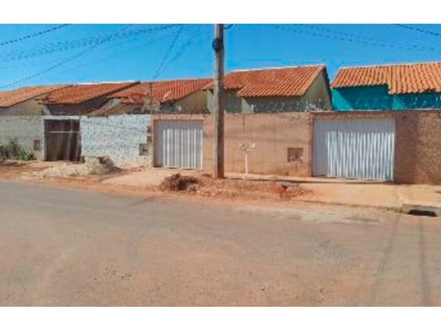 Foto 1 de 3: Casa em leilão em Buritis - MG — Casa à venda em leilão