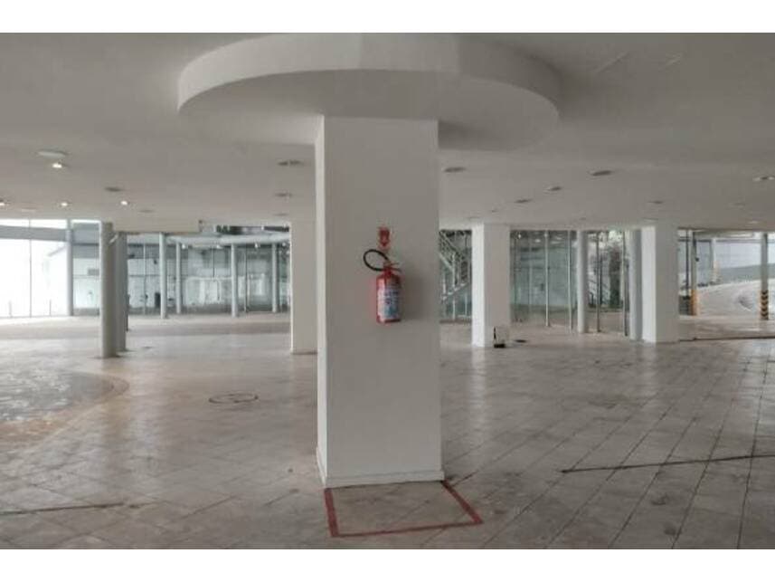 Foto 12 de 18: Comercial em leilão em Rio De Janeiro - RJ — Prédio à venda em leilão