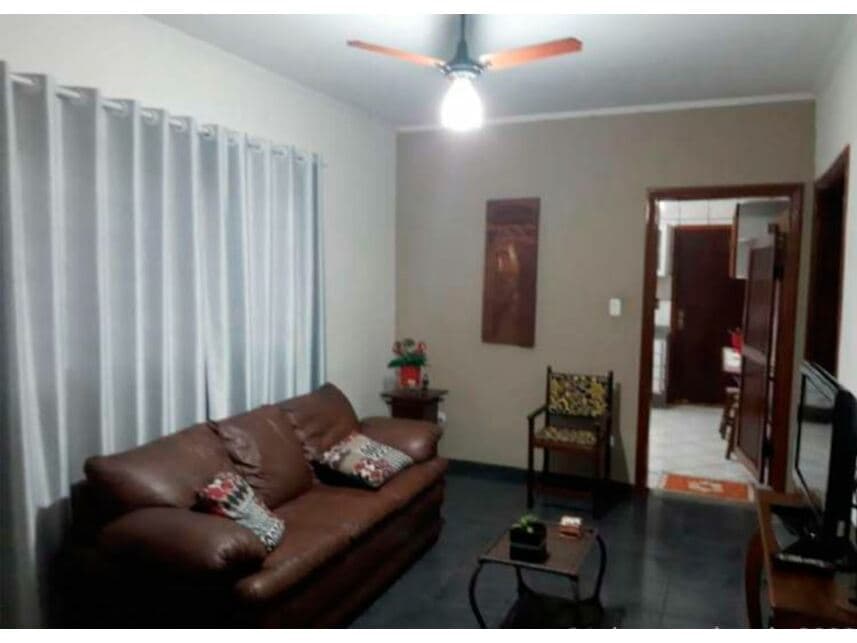 Foto 6 de 9: Casa em leilão em Araçatuba - SP — Casa à venda em leilão