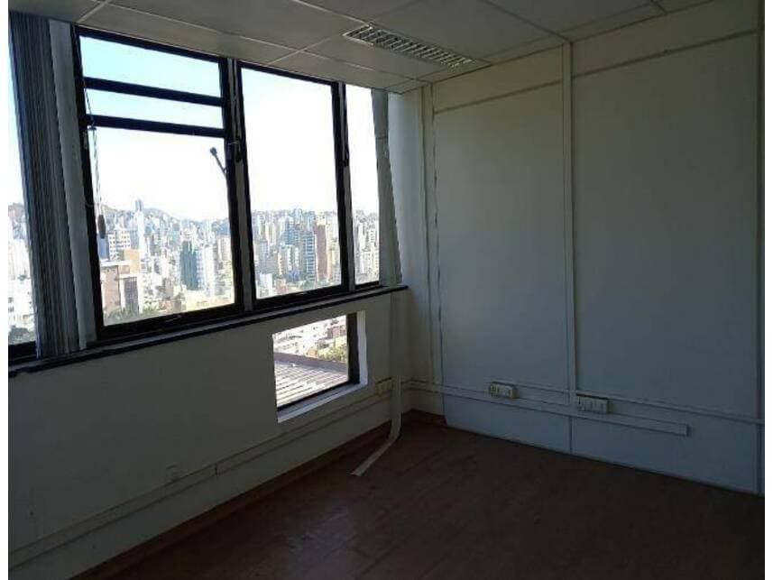 Foto 10 de 17: Comercial em leilão em Belo Horizonte - MG — Sala Comercial à venda em leilão