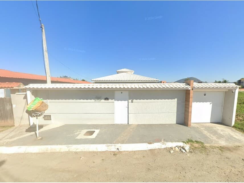 Casa em leilão em Maricá - RJ — Casa à venda em leilão