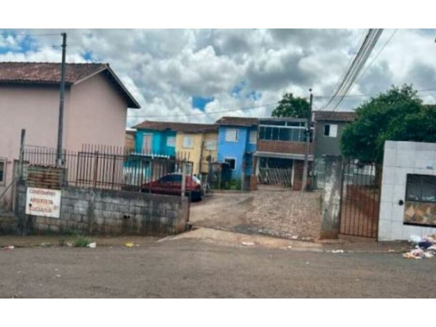 Casa em leilão em Erechim - RS — Casa à venda em leilão