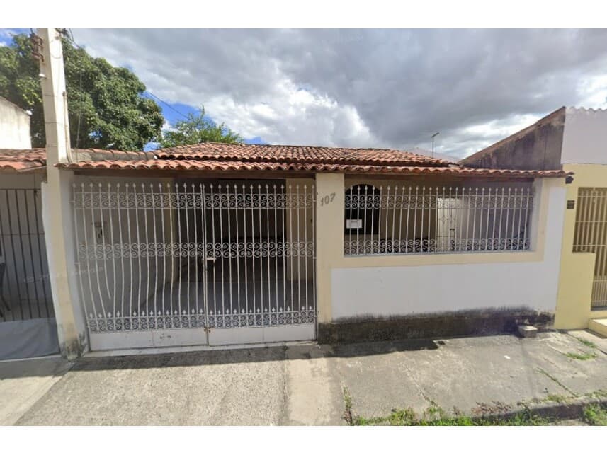Foto 1 de 2: Casa em leilão em Feira De Santana - BA — Casa à venda em leilão