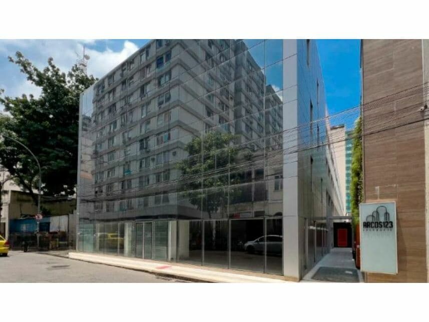 Comercial em leilão em Rio De Janeiro - RJ — Sala Comercial à venda em leilão