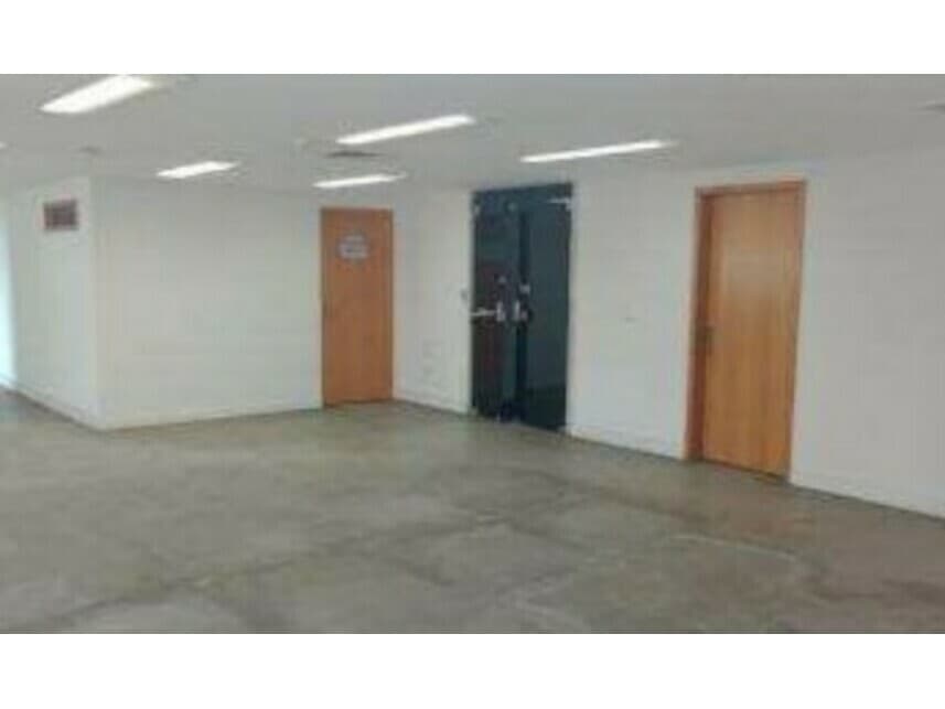 Foto 6 de 11: Comercial em leilão em Rio De Janeiro - RJ — Sala Comercial à venda