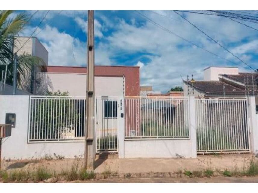 Foto 3 de 3: Casa em leilão em Primavera Do Leste - MT — Casa à venda em leilão
