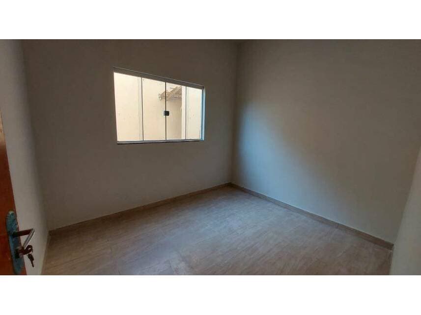 Foto 4 de 8: Casa em leilão em Pirapora - MG — Casa à venda em leilão