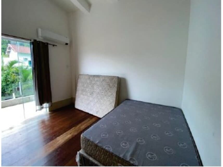 Foto 9 de 19: Casa em leilão em Angra Dos Reis - RJ — Casa à venda em leilão