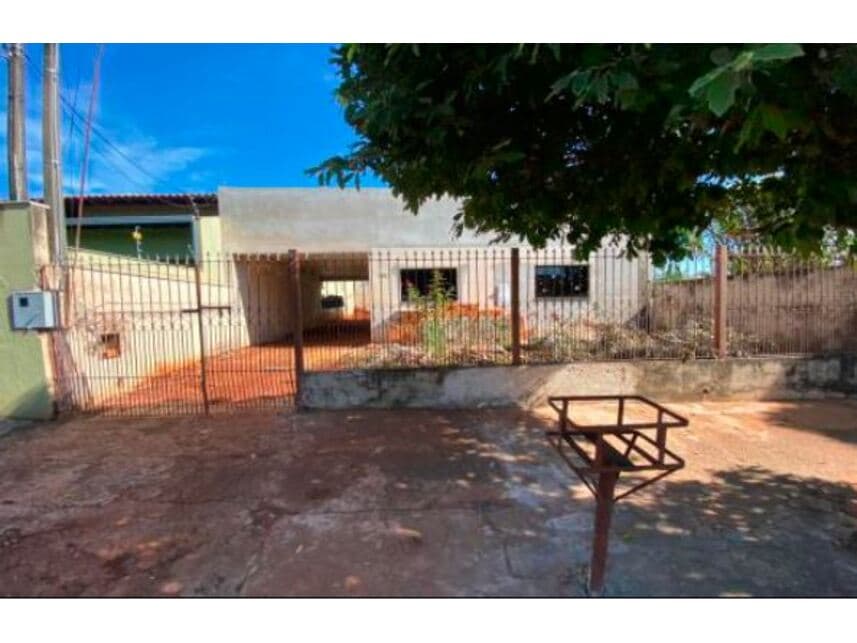 Foto 3 de 3: Casa em leilão em Londrina - PR — Casa à venda em leilão