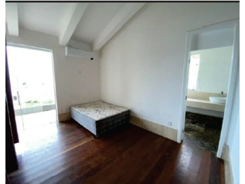 Foto 10 de 19: Casa em leilão em Angra Dos Reis - RJ — Casa à venda em leilão