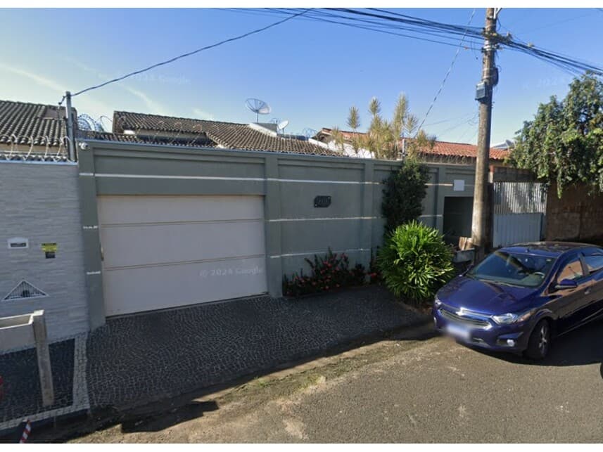 Casa em leilão em Uberlândia - MG — Casa à venda em leilão