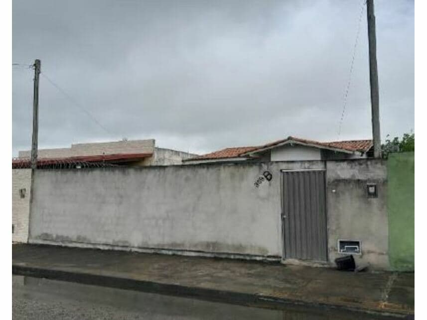 Casa em leilão em Macaíba - RN — Casa à venda em leilão
