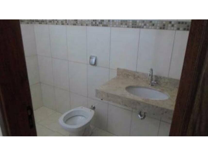 Foto 8 de 13: Casa em leilão em Barretos - SP — Casa à venda em leilão