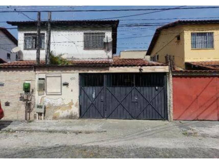 Casa em leilão em Rio De Janeiro - RJ — Casa à venda em leilão