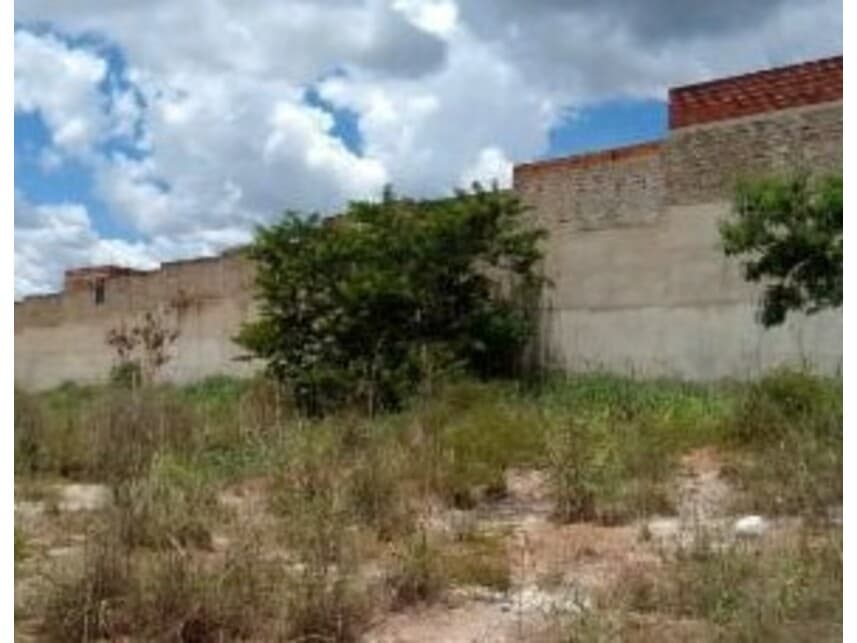 Terreno em leilão em Santo Antônio Do Descoberto - GO — Terreno à venda em leilão