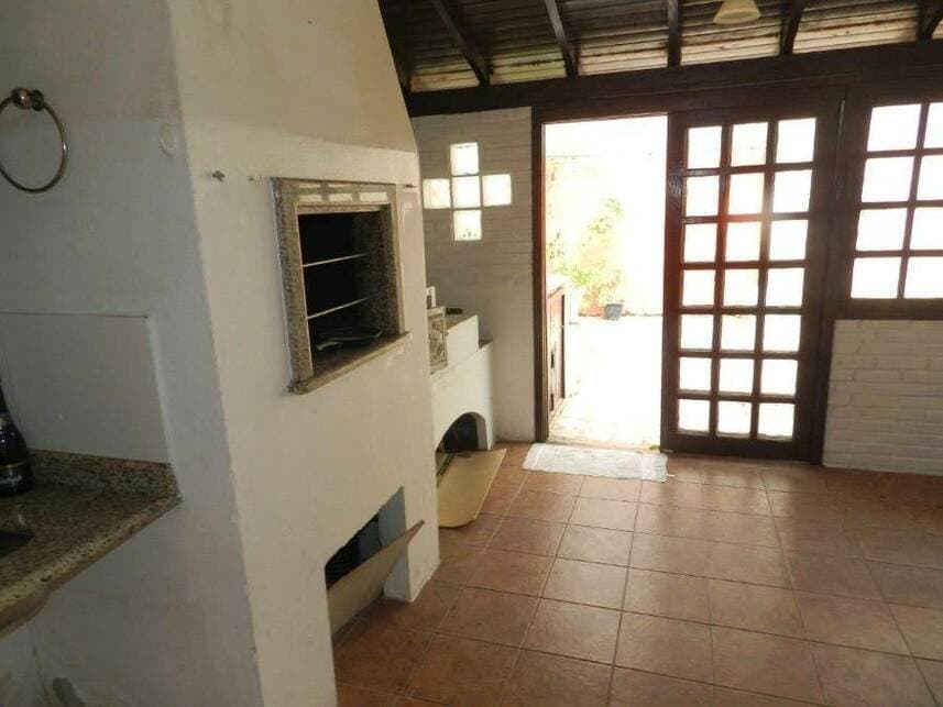 Foto 12 de 13: Casa em leilão em Porto Alegre - RS — Casa à venda em leilão