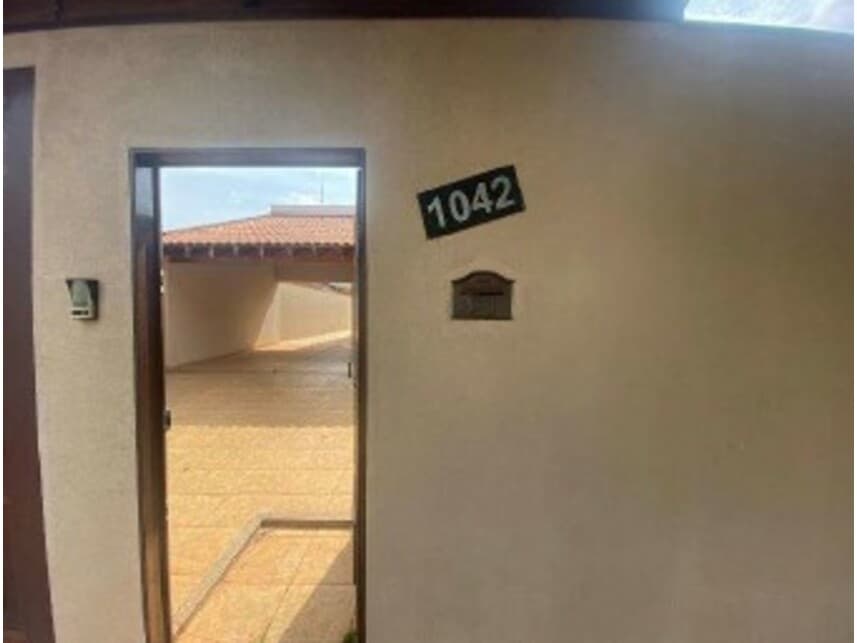 Foto 3 de 18: Casa em leilão em Sales Oliveira - SP — Casa à venda em leilão