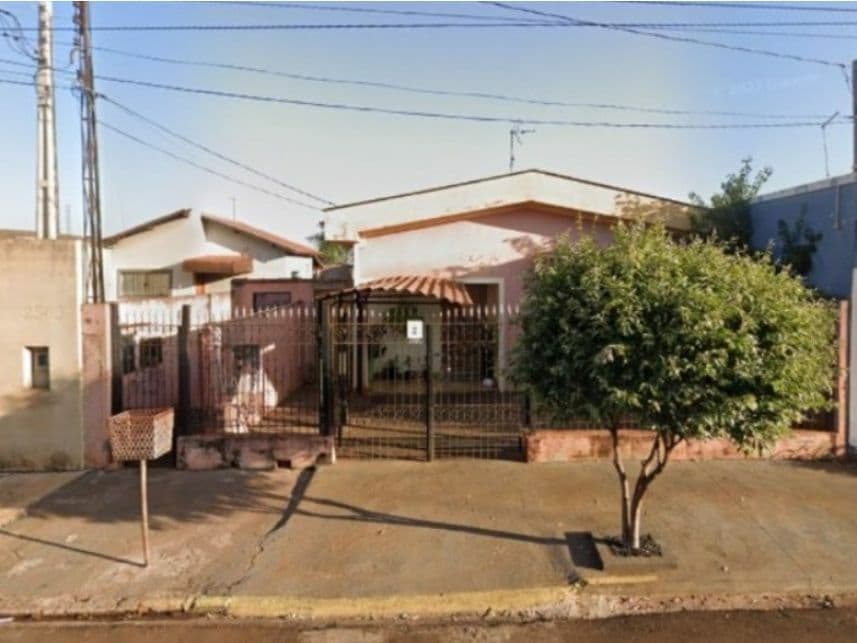 Casa em leilão em Sertãozinho - SP — Casa à venda em leilão