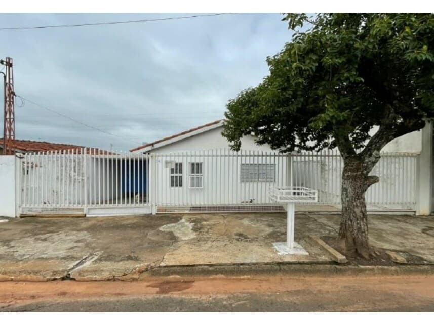 Casa em leilão em Marília - SP — Casa à venda em leilão