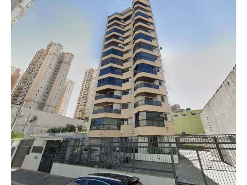 Apartamento em leilão em Guarulhos - SP — Apartamento à venda em leilão