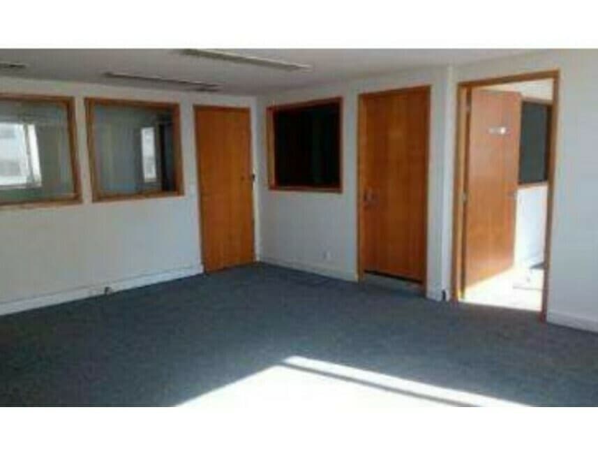 Foto 10 de 11: Comercial em leilão em Rio De Janeiro - RJ — Sala Comercial à venda