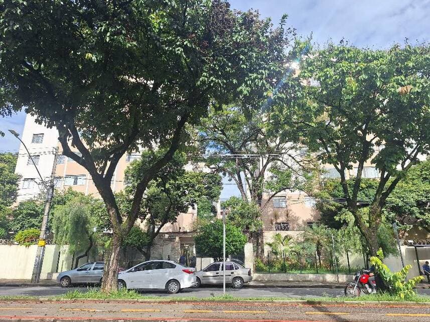 Apartamento em leilão em Belo Horizonte - MG — Apartamento à venda em leilão