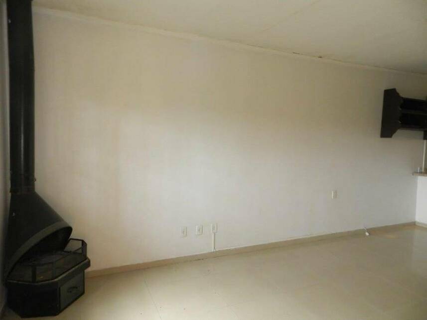 Foto 5 de 13: Casa em leilão em Porto Alegre - RS — Casa à venda em leilão