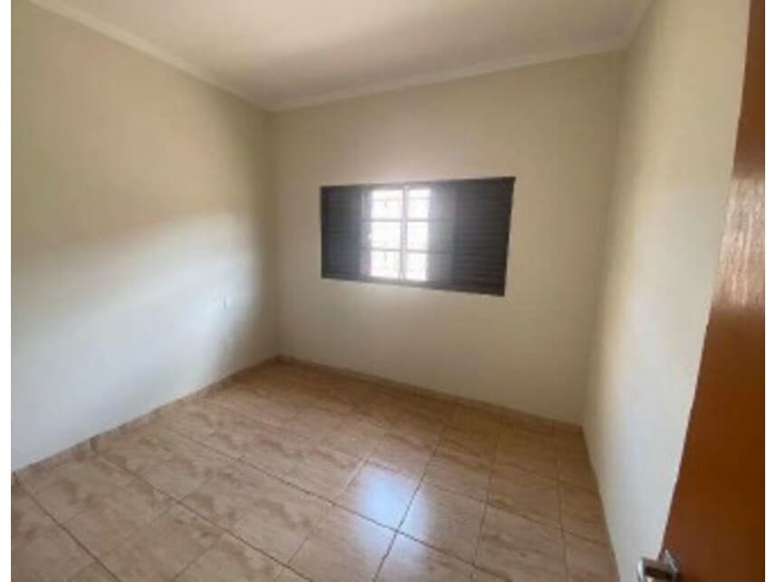 Foto 11 de 18: Casa em leilão em Sales Oliveira - SP — Casa à venda em leilão