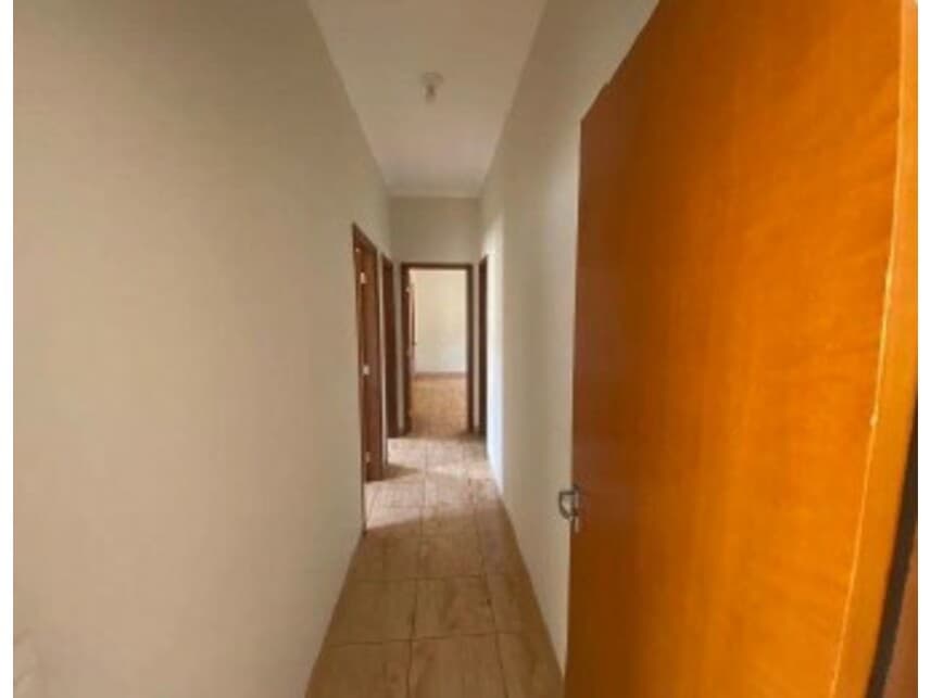 Foto 10 de 18: Casa em leilão em Sales Oliveira - SP — Casa à venda em leilão