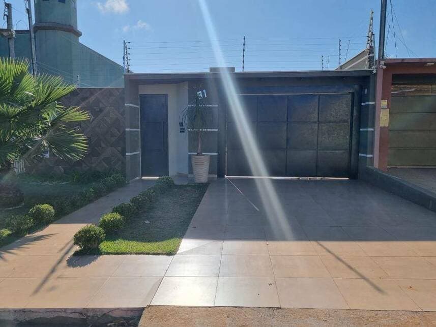 Casa em leilão em Ponta Porã - MS — Casa à venda em leilão