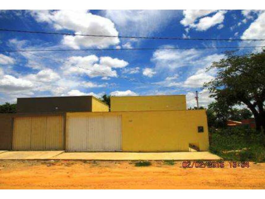 Foto 1 de 13: Casa em leilão em Curvelo - MG — Casa à venda em leilão