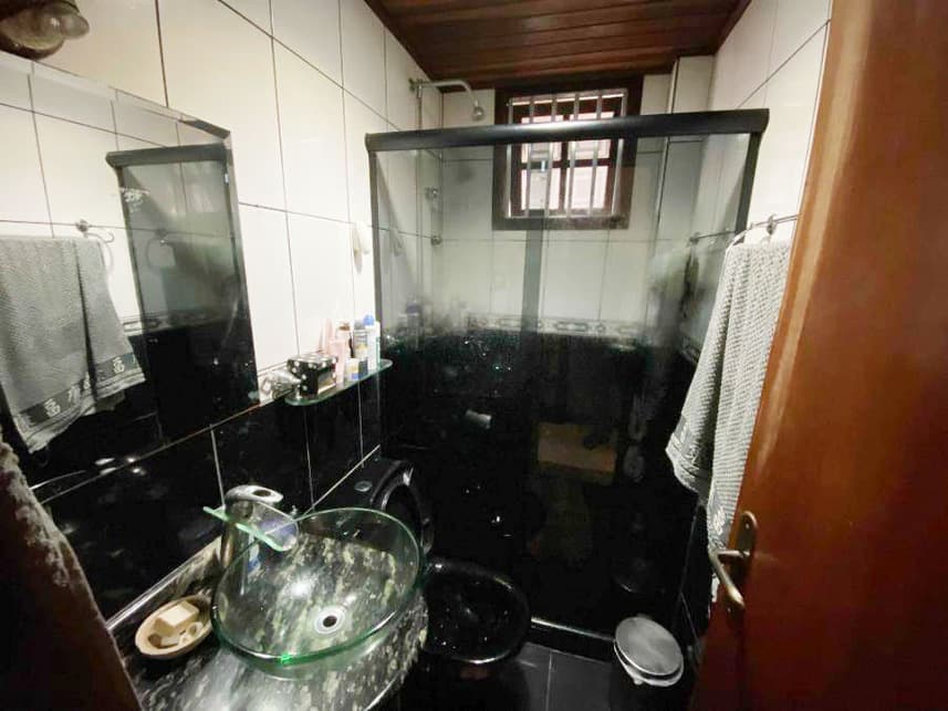 Foto 7 de 12: Casa em leilão em Rio De Janeiro - RJ — Casa à venda em leilão
