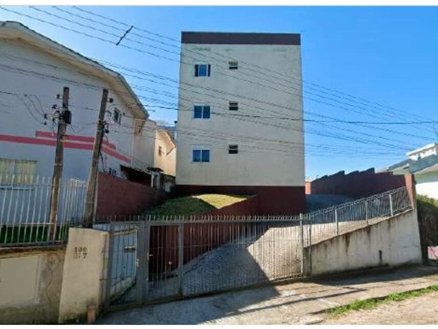 Apartamento em leilão em Caxias Do Sul - RS — Apartamento à venda em leilão