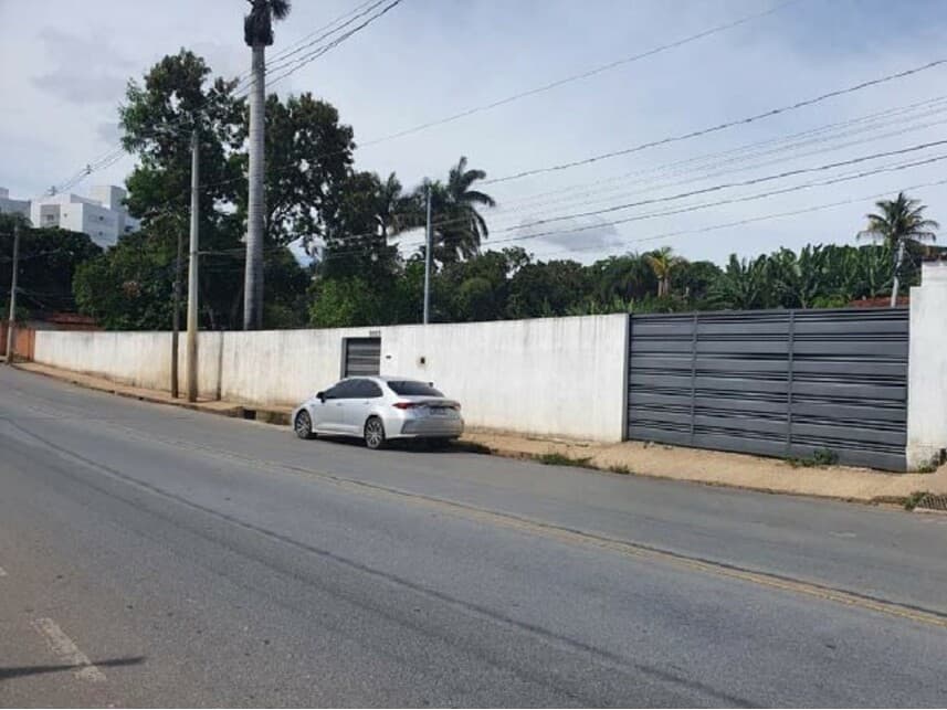Foto 1 de 13: Casa em leilão em Sete Lagoas - MG — Casa à venda em leilão