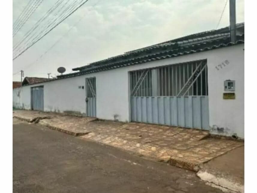 Casa em leilão em Pontalina - GO — Casa à venda em leilão