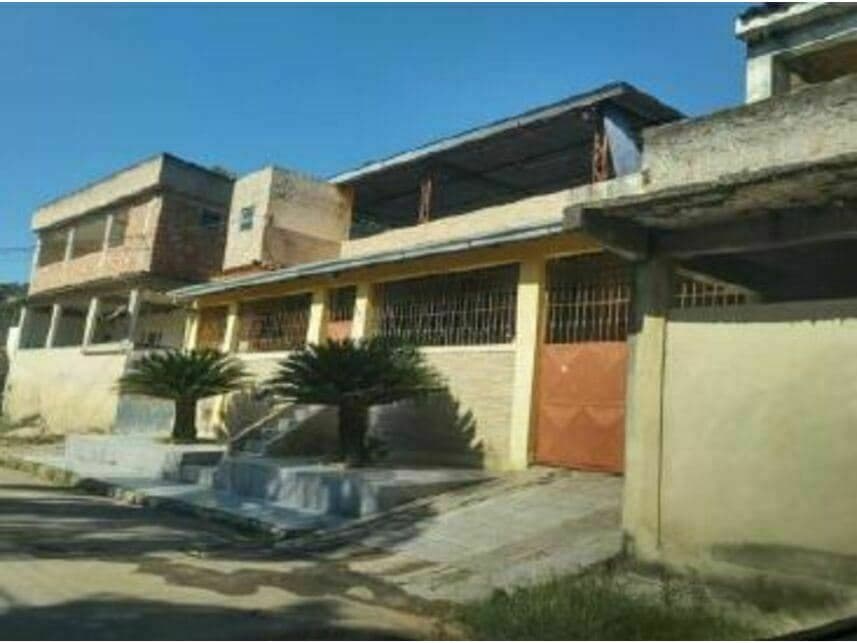 Casa em leilão em Nova Iguaçu - RJ — Casa à venda em leilão