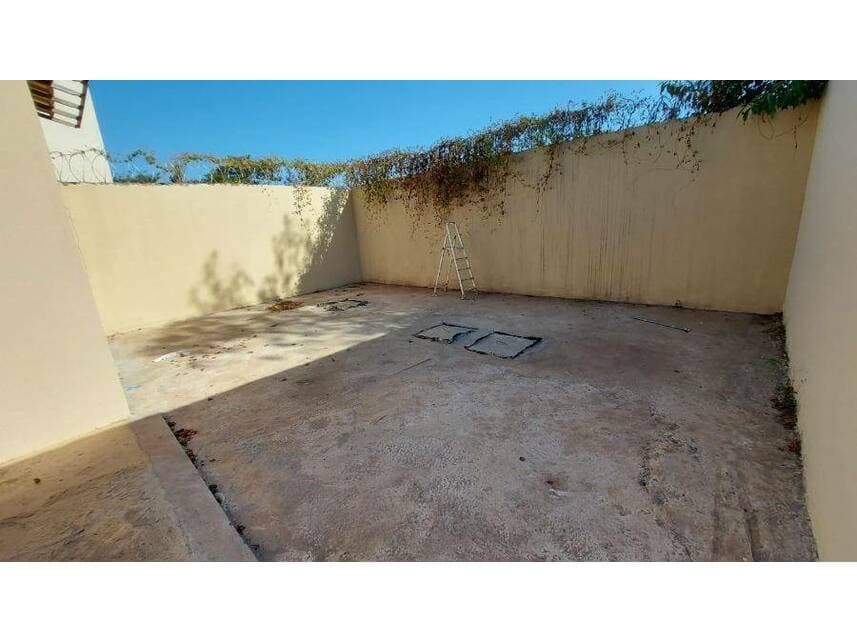 Foto 6 de 8: Casa em leilão em Pirapora - MG — Casa à venda em leilão