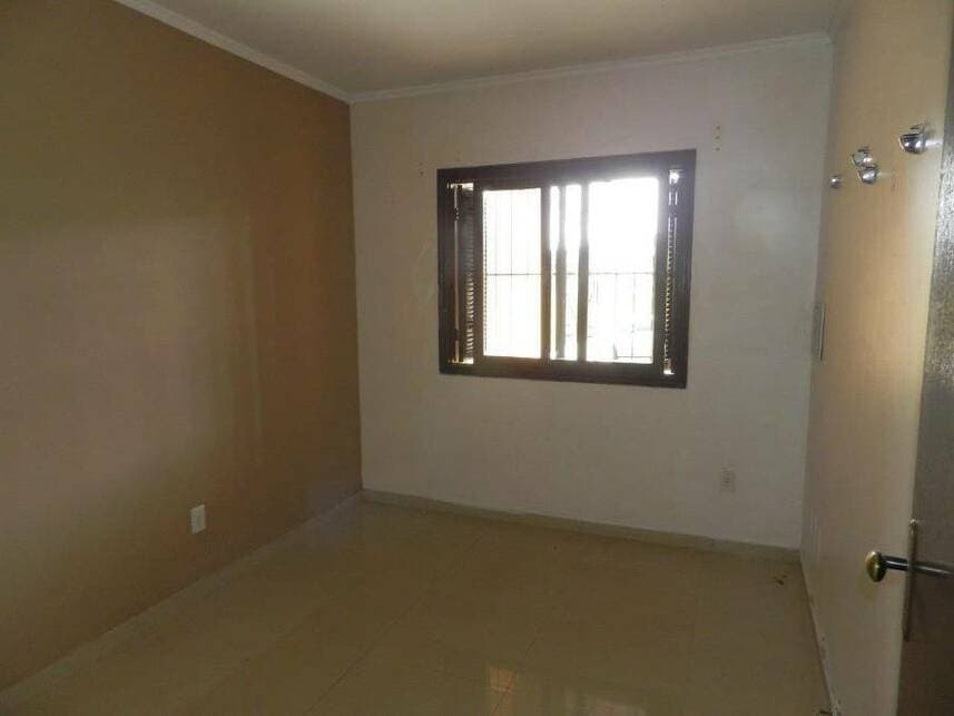 Foto 10 de 13: Casa em leilão em Porto Alegre - RS — Casa à venda em leilão