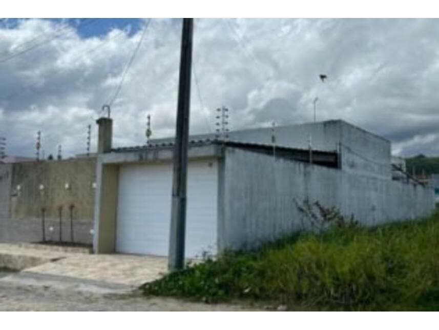 Foto 2 de 3: Casa em leilão em Vitória De Santo Antão - PE — Casa à venda em leilão