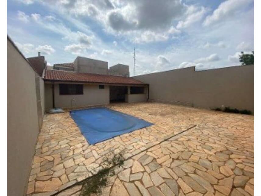 Foto 15 de 18: Casa em leilão em Sales Oliveira - SP — Casa à venda em leilão