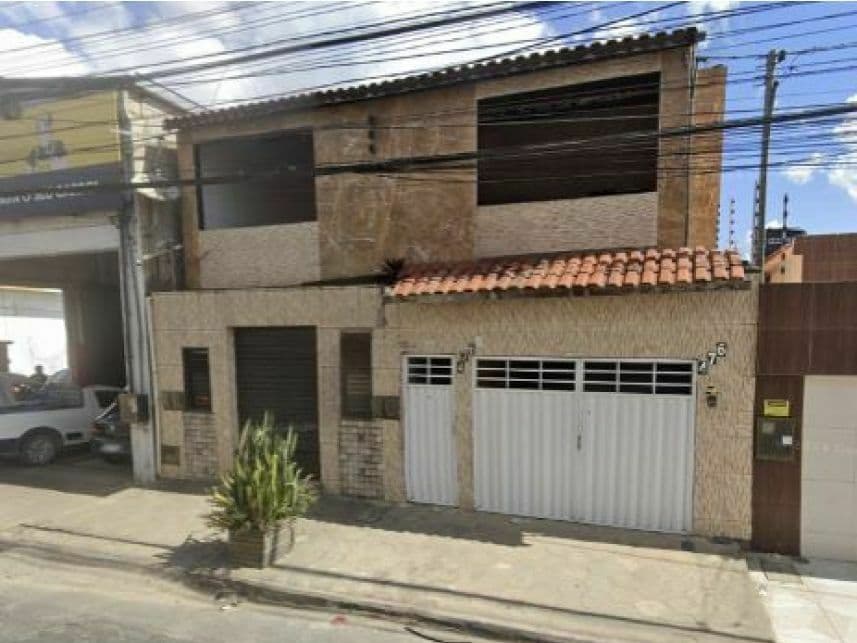 Casa em leilão em Campina Grande - PB — Casa à venda em leilão