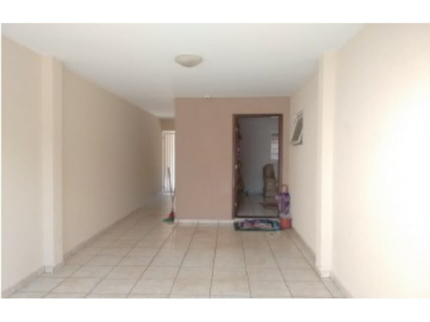 Foto 3 de 11: Casa em leilão em Londrina - PR — Casa à venda em leilão