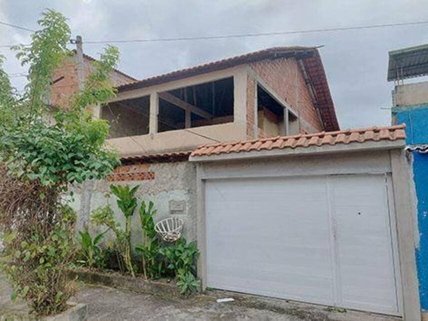 Casa em leilão em Nova Iguaçu - RJ — Casa à venda em leilão