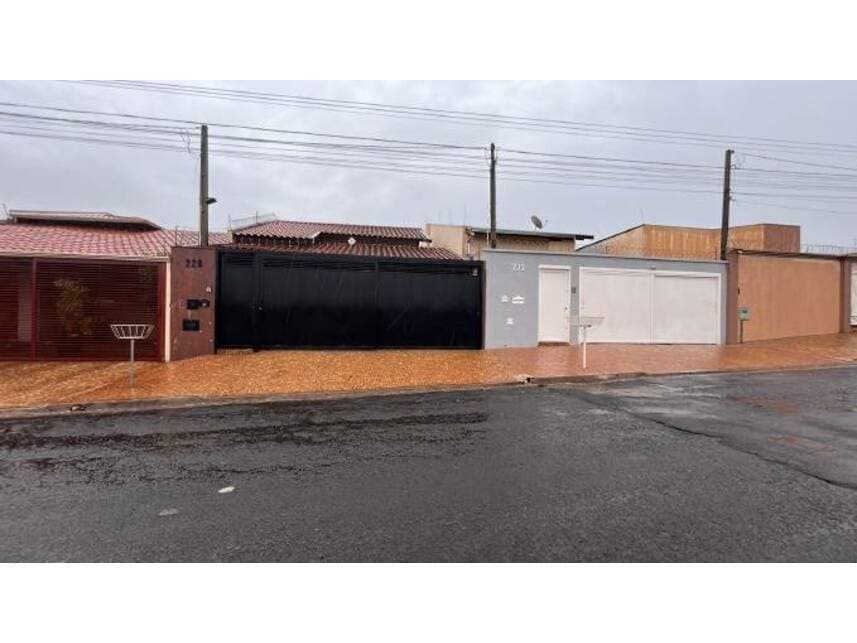 Casa em leilão em Barretos - SP — Casa à venda em leilão