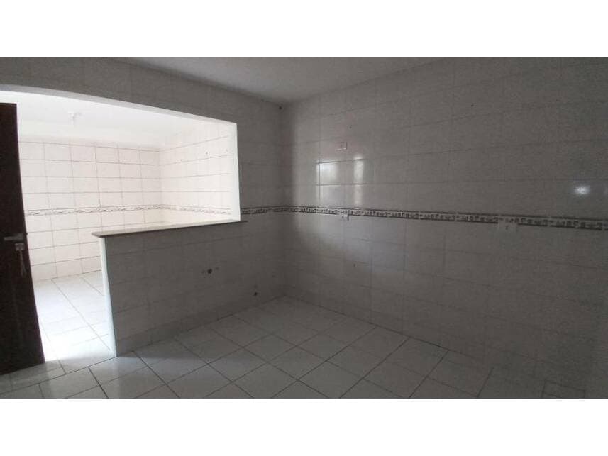 Foto 9 de 25: Casa em leilão em Curitiba - PR — Casa à venda em leilão