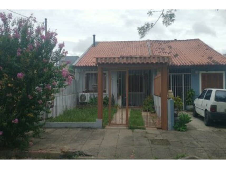 Casa em leilão em Porto Alegre - RS — Casa à venda em leilão