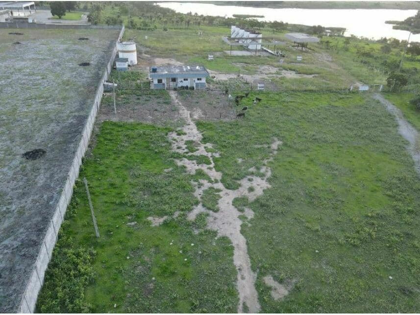 Foto 1 de 8: Terreno em leilão em Campos Dos Goytacazes - RJ — Terrenos à venda